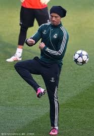 国安新援首秀进球，球迷热情高涨